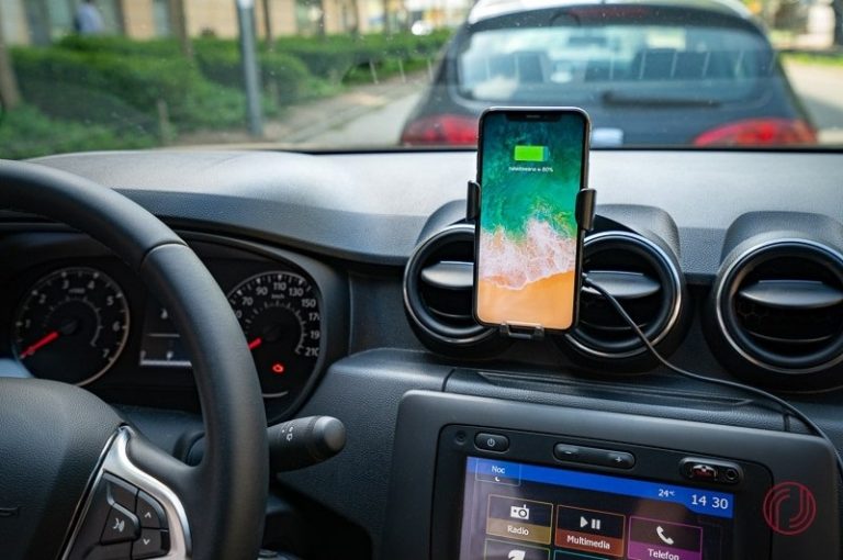 Wireless Charging for Smartphone in Dacia Duster DusterCoolTravels